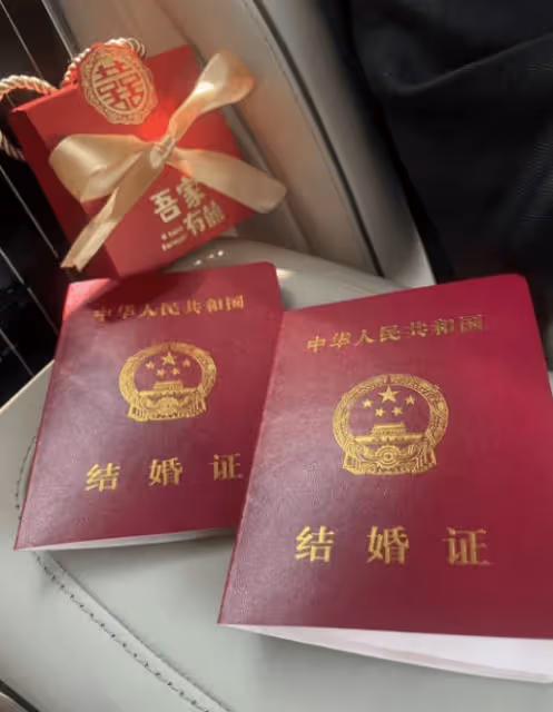 大S最傷心的一天,汪小菲真和馬筱梅再婚了,具俊曄卻跑回韓國錄綜藝