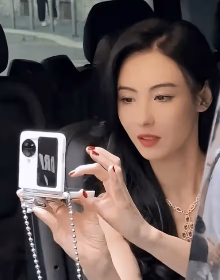 狄波拉坦言不喜歡張柏芝,總愛挑她的毛病,這事不能全賴張柏芝