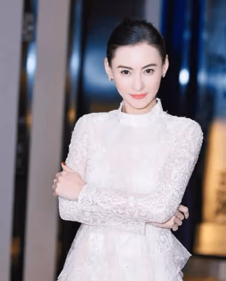 狄波拉坦言不喜歡張柏芝,總愛挑她的毛病,這事不能全賴張柏芝