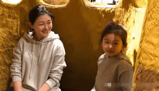 心疼!汪小菲婚訊傳來,玥兒心事重重,小菲如何化解應對?