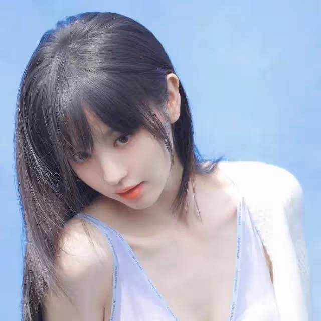 田曦薇身穿各類深V長裙超靚麗!魔鬼身材太性感火辣
