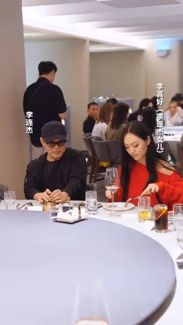 向太手術後新店開業,眾星雲集多位女神到場,離婚夫婦罕見同場