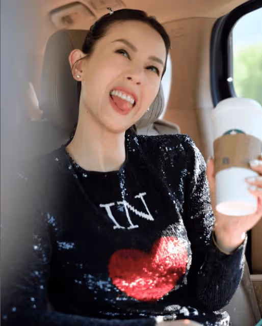 TVB前知名女星新劇角色引爭議,被指上位靠父親,劇中關係太混亂導致崩潰