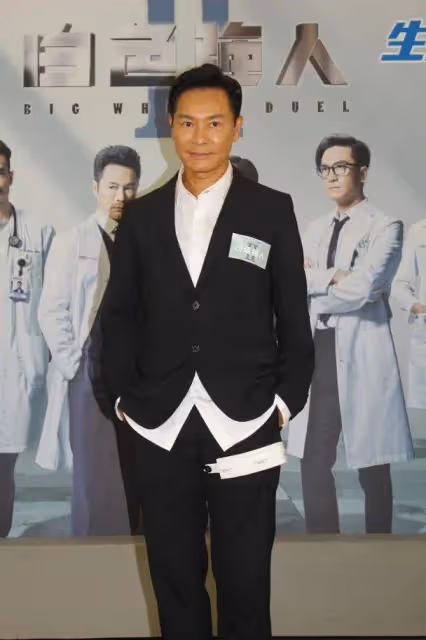 TVB視帝離婚後首度拍劇，與上位小花上演「父女戀」，再現豪門爭鬥