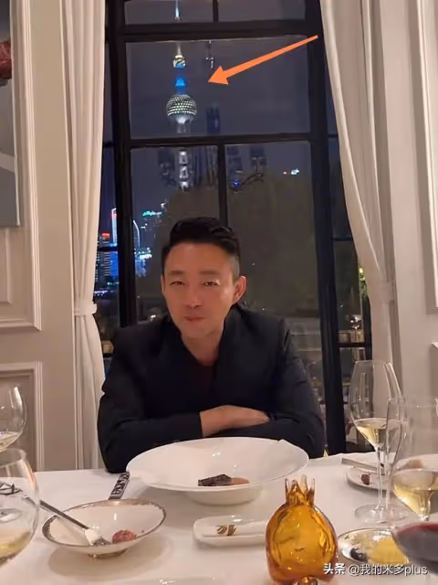 汪小菲婚後首個二人世界,帶老婆在外灘吃西餐,馬筱梅正宮范十足