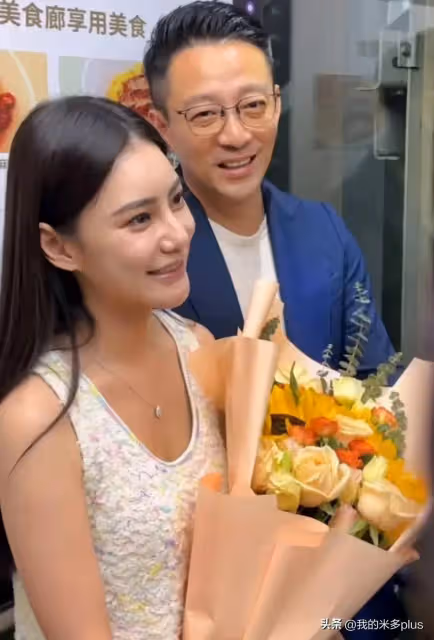 汪小菲婚後首個二人世界,帶老婆在外灘吃西餐,馬筱梅正宮范十足