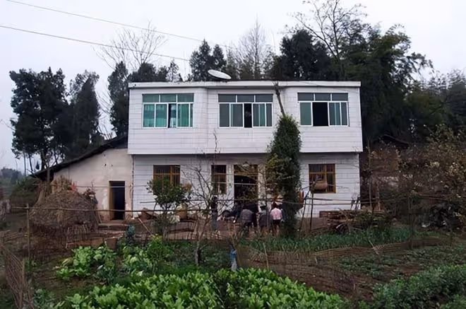 2021年湖南老漢偶遇工友老婆,抬頭一看,竟是自己失蹤14年的妻子