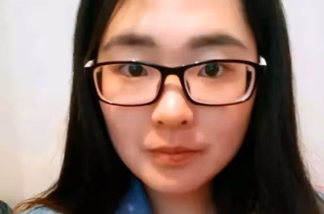 回顧養父扛煤氣罐供棄嬰成博士,生母拿50萬欲認回,結局如何?