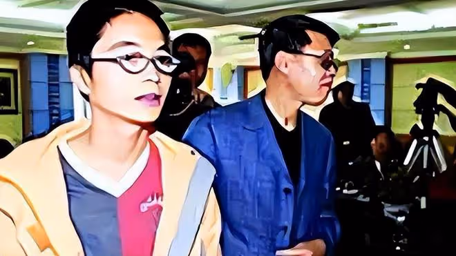 回顧:那個抓著飛機起落架從昆明到重慶的14歲男孩,現在怎樣了