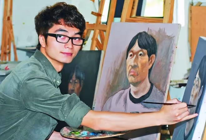 回顧:那個抓著飛機起落架從昆明到重慶的14歲男孩,現在怎樣了