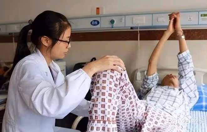 河北「女懶蟲」吳桂英,20年前因哥哥兩巴掌癱瘓在床,如今怎樣了
