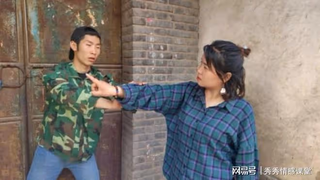 親侄子結婚我隨禮五百,堂哥兒子結婚我隨禮一萬,隔天嫂子打上門