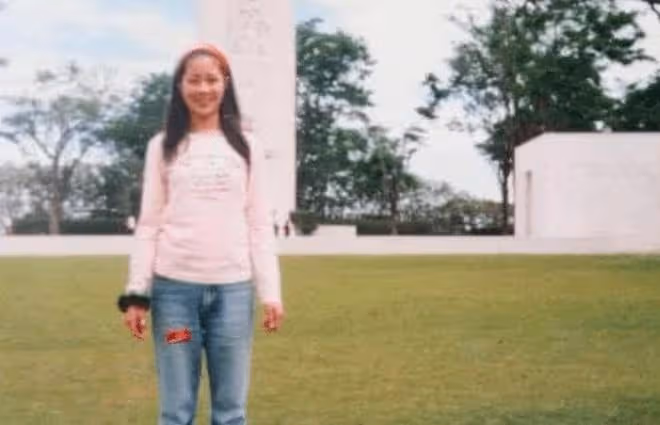 14歲已經是「人間尤物」, 被首富看中花10億娶回家, 8年生四胎