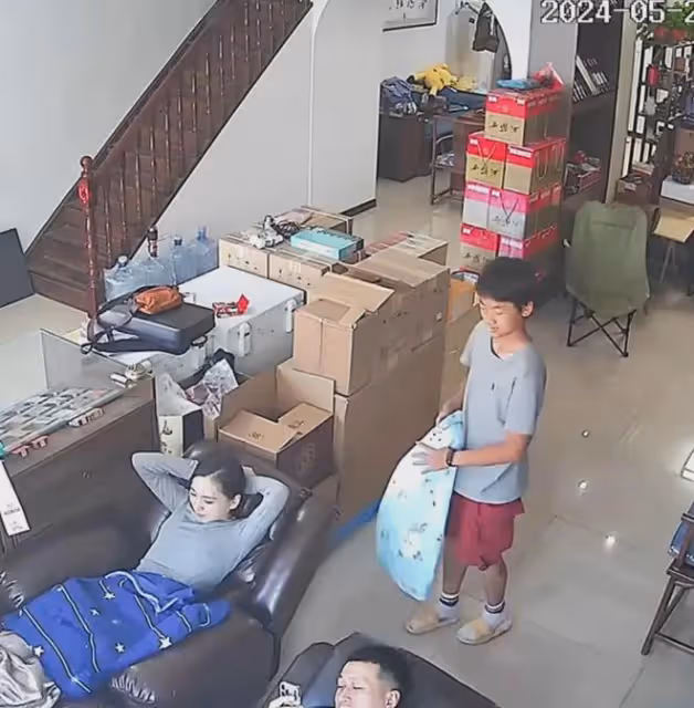 男子當繼父被笑話娶一送二,曬齣兒子一舉動贏麻,嘴巴都咧到耳後