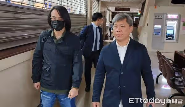 FIR師徒對決誣告案「辯論終結」！阿沁作證、詹雯婷微笑離開