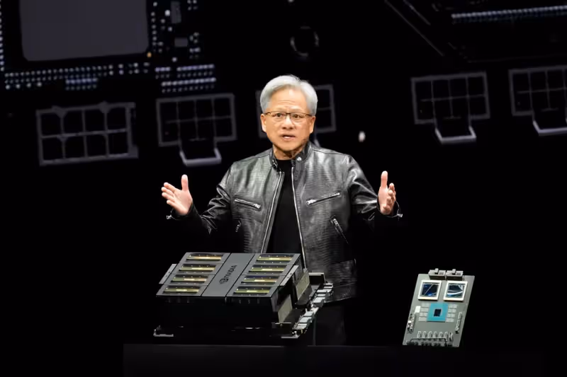 狗仔直擊｜「AI教父」黃仁勳降臨府城肉粽！提前過端午　190元搞定
