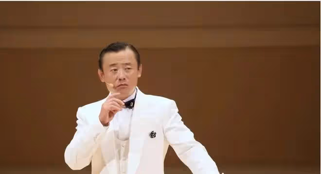 周立波到底還是回來了:頻繁和網友互動疑為復出鋪墊,稱從不後悔
