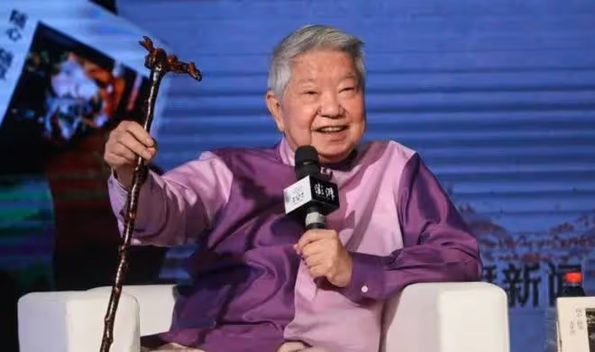 82歲蔡瀾回應丁克,笑言從不後悔,自己都沒長大,照顧不了孩子