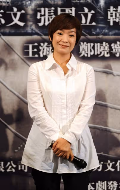 張嘉譯攜妻子同台!一個清純似少女,一個風度翩翩,甜蜜如初戀