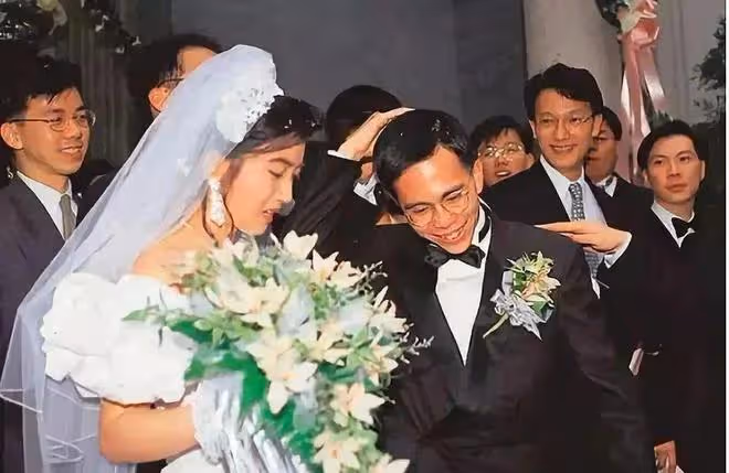 60歲李澤鉅:白髮蒼老認不出,低調專情,千億豪門最完美繼承人