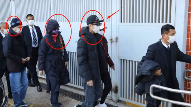 60歲李澤鉅:白髮蒼老認不出,低調專情,千億豪門最完美繼承人