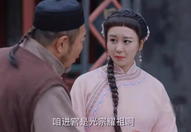 海陸新劇裝嫩演少女被嘲，蔣雯麗劉曉慶之後，「丫頭教」該醒醒了