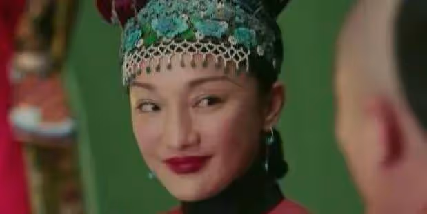 海陸新劇裝嫩演少女被嘲，蔣雯麗劉曉慶之後，「丫頭教」該醒醒了