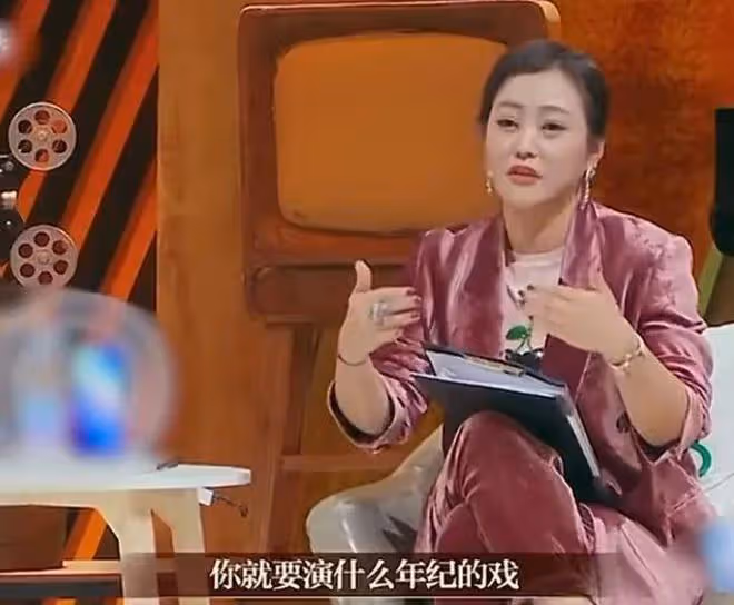 海陸新劇裝嫩演少女被嘲，蔣雯麗劉曉慶之後，「丫頭教」該醒醒了