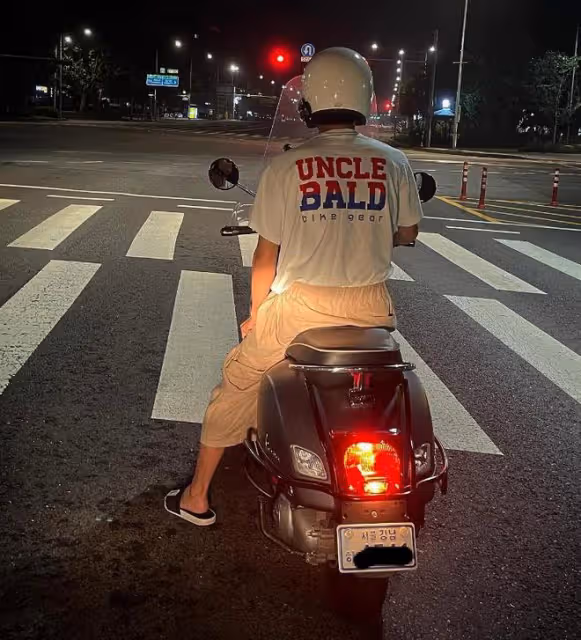 具俊曄在韓國玩機車耍酷，沒有帶上大S有些遺憾，場面很帥氣