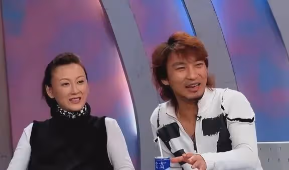 陳少華：因拒絕給伴舞簽名，被砍掉下巴毀容，如今淪落賣馬桶謀生