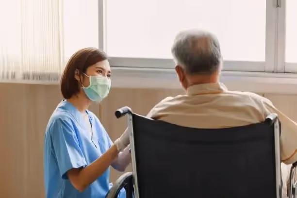 喪偶太孤單！66歲老父搬到兒子家「包三餐出遊」住了3週　他隨口問兒媳「飯煮好了嗎」一家四口瞬間變一口～