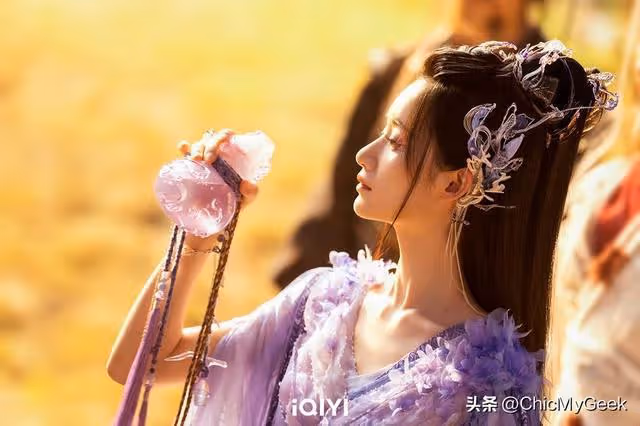 他用冰塊腹肌，一己之力讓這部劇開播即巔峰！