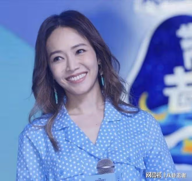 侯佩岑高喊「回歸祖國」被網暴,又再次發聲:謝謝你們!網友沸騰