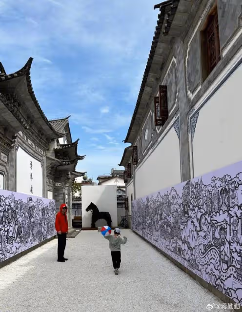 蔣勤勤陳建斌帶娃出遊,倆兒子近照曝光,虎虎像爸爸鏘鏘像媽媽