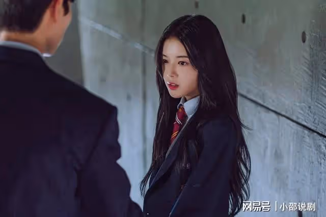 被稱韓版《花邊教主》:盧正義與李彩玟上演校園鬥爭,還有18禁