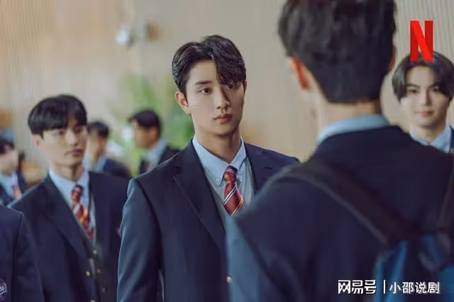 被稱韓版《花邊教主》:盧正義與李彩玟上演校園鬥爭,還有18禁