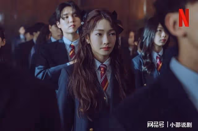 被稱韓版《花邊教主》:盧正義與李彩玟上演校園鬥爭,還有18禁