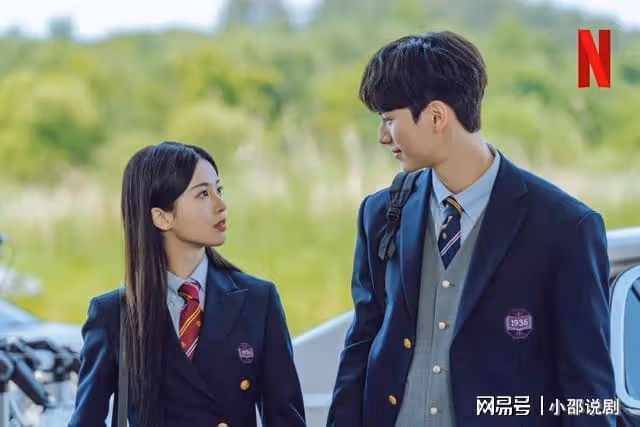 被稱韓版《花邊教主》:盧正義與李彩玟上演校園鬥爭,還有18禁