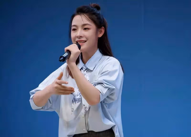 《乘風2024》出現尷尬一幕，陳麗君被超越，就連戚薇都被甩開差距