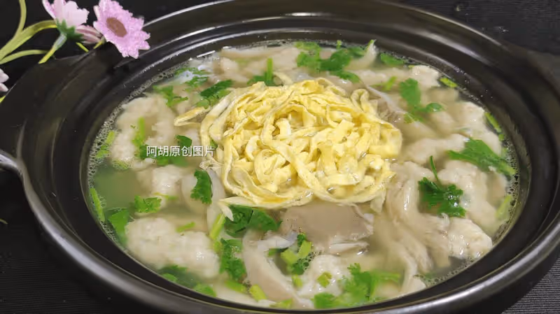 雞湯、骨湯不如這碗湯!花錢少又鮮滑,夏天經常來一碗,喚醒食慾、還不膩