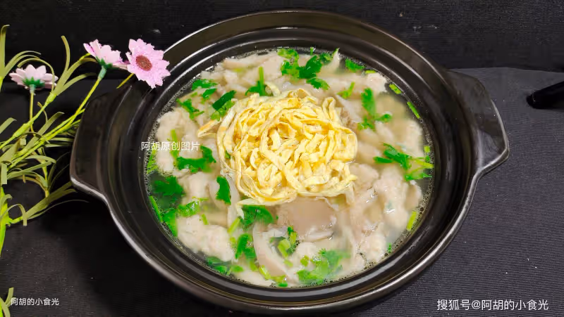 雞湯、骨湯不如這碗湯!花錢少又鮮滑,夏天經常來一碗,喚醒食慾、還不膩