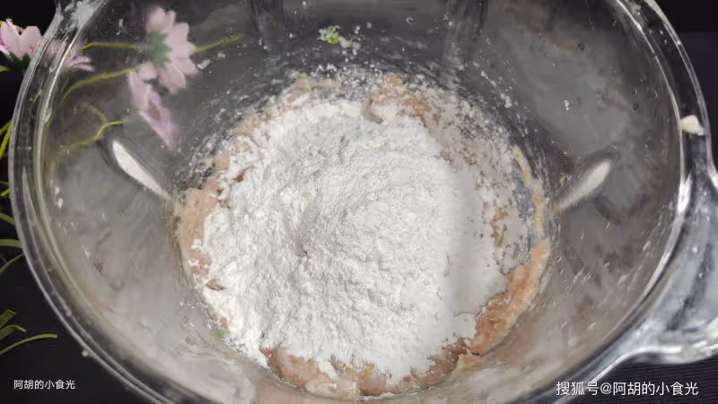 雞湯、骨湯不如這碗湯!花錢少又鮮滑,夏天經常來一碗,喚醒食慾、還不膩