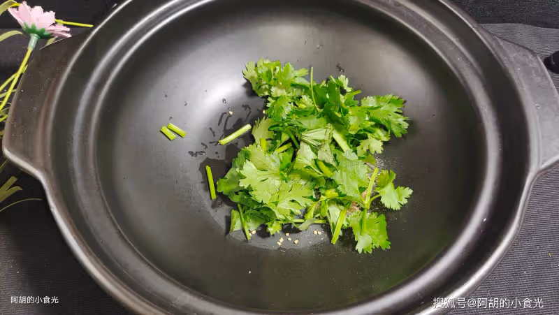 雞湯、骨湯不如這碗湯!花錢少又鮮滑,夏天經常來一碗,喚醒食慾、還不膩