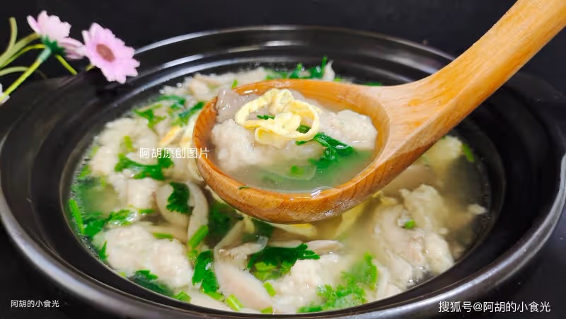 雞湯、骨湯不如這碗湯!花錢少又鮮滑,夏天經常來一碗,喚醒食慾、還不膩