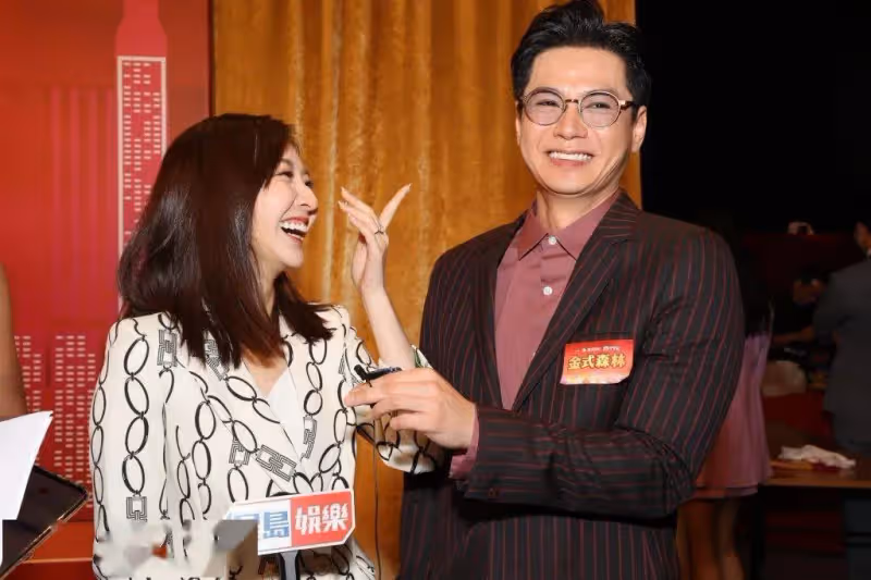 TVB女星與59歲男星「忘年戀」,網友反應強烈,直言不嫌年齡大