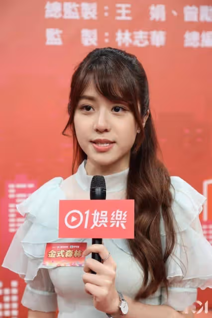 22歲是非港姐首次拍劇,大曬近照被傳鼻子整了!變得更美