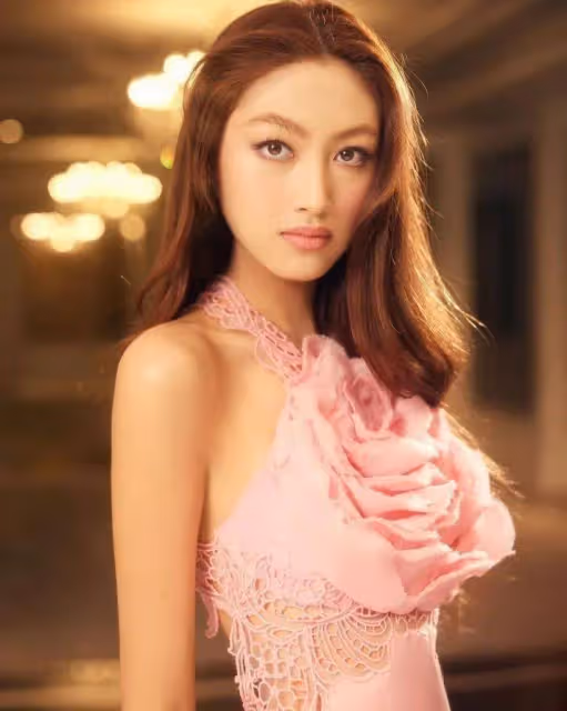 任達華女兒大曬靚照,20歲上美國名校!身高180cm外形出眾!