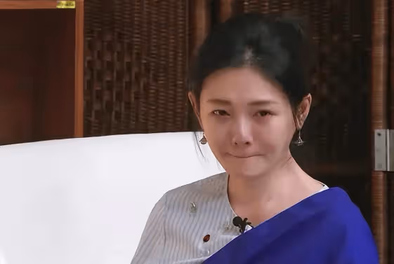 大S黑料疑似由小S爆料,引發驚天大瓜:姐妹反目背後真相?
