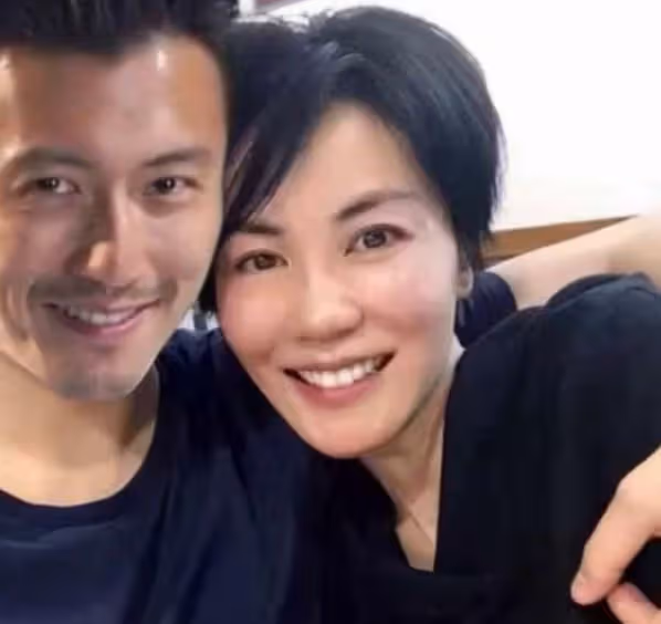 竇靖童發文:真的有人在乎我嗎?不想在見到鋒菲甜蜜的畫面