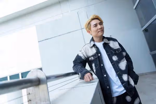 44歲男歌手再簽TVB不為發達,珍惜每次機會,不介意被指控億萬駙馬
